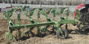 图片17 Hydraulic Reversible Plough